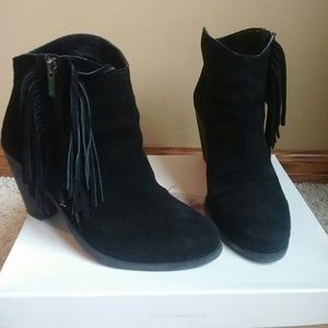 Jessica Simpson sz 9.5 black suede fringe bootie