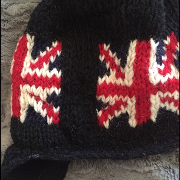 Accessories - 💥SALE!💥 HandKnit British UnionJack hat