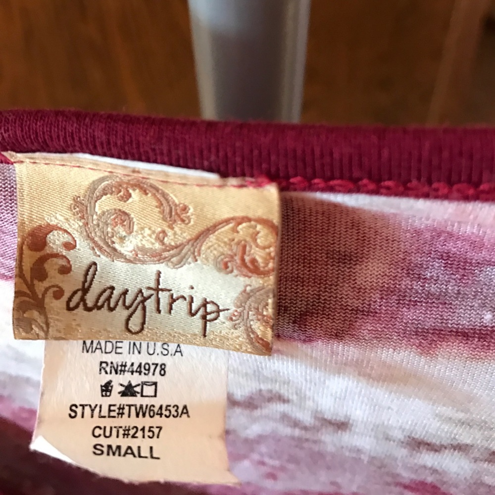 Fun top! - Picture 2 of 4