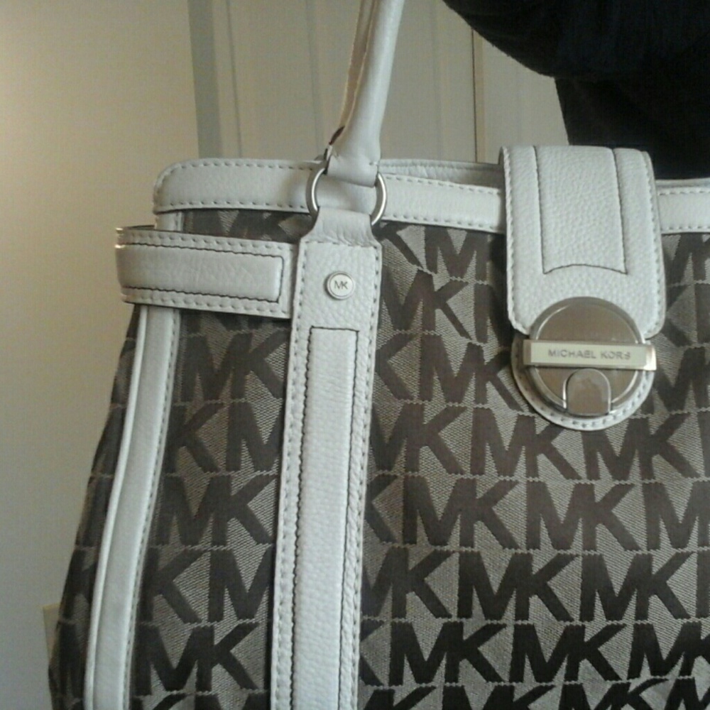MK purse