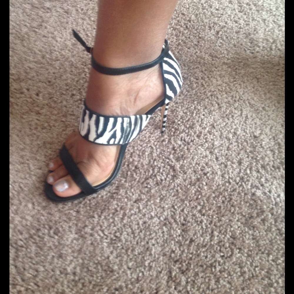 🔥🔥Zebra print Heeled Sandals🔥🔥