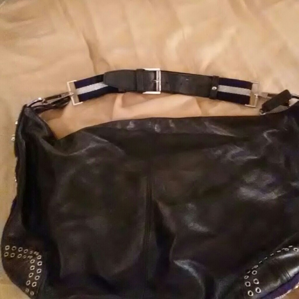 purse - Picture 3 of 3