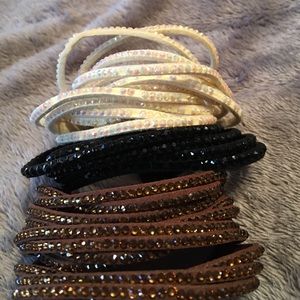 Set of three adjustable bracelets