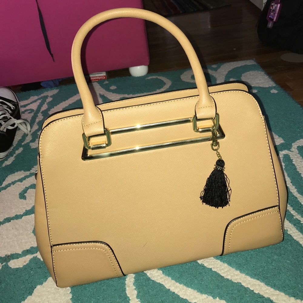 Minimalist pocketbook