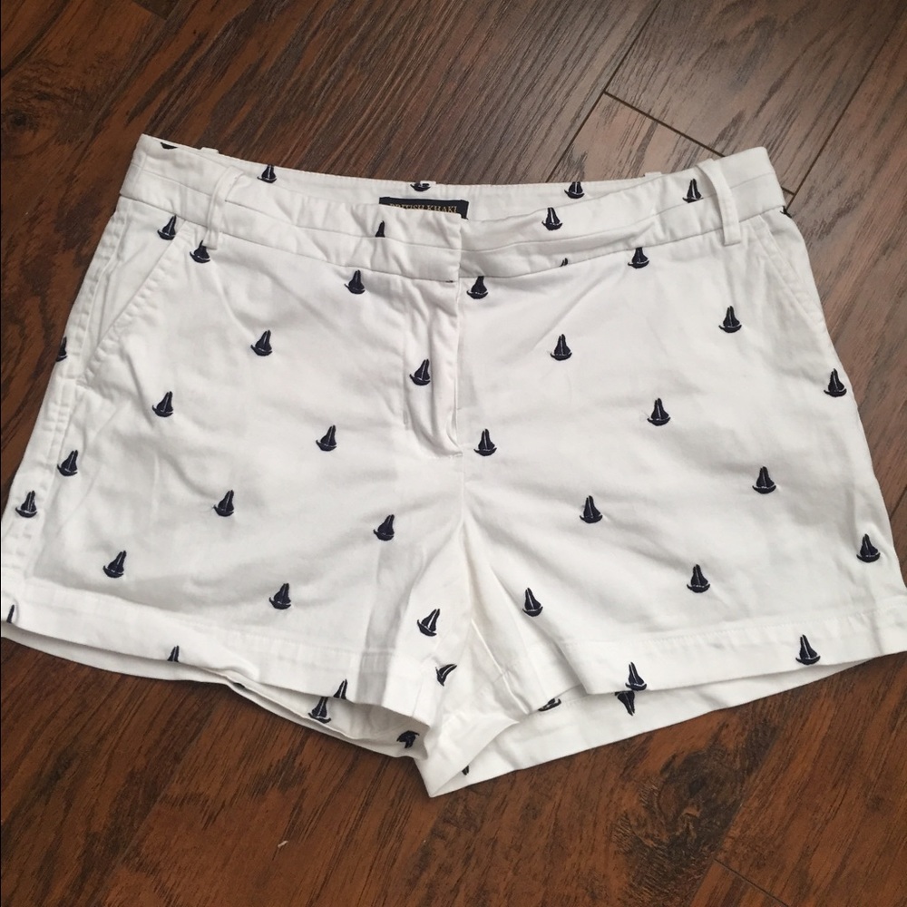 Sailboat chino shorts