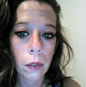 Meet your Posher, Loni