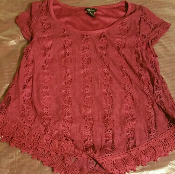 Beautiful blouse - Picture 1 of 3