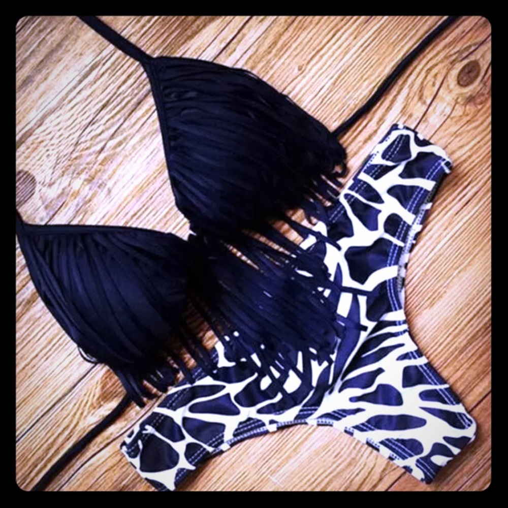 💕 BEAUTIFUL TASSELS BIKINI SET IN BLACK💕 L