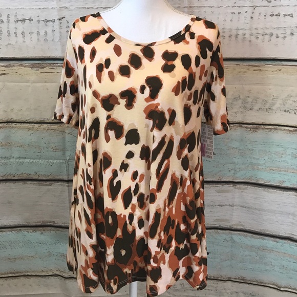 LuLaRoe Tops - LuLaRoe Perfect Tee size medium nwt
