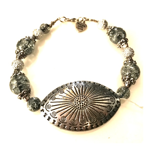 Jewelry - 🔥 SALE🔥handmade focal bead bracelet  9"