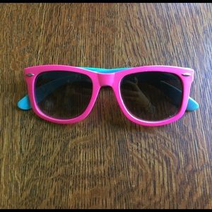 UO pink and blue sunglasses UO pink and blue sunglasses