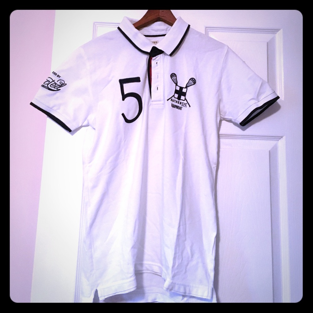 Men's white short sleeve polo navy blue details
