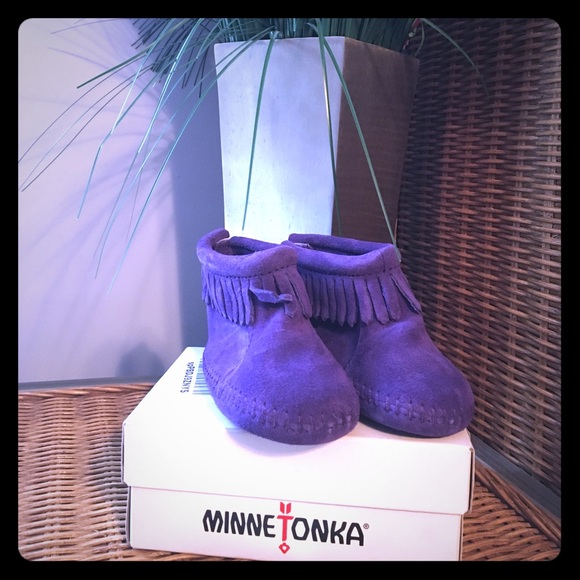 Minnetonka Other - NWT Minnetonka Purple Fringe Booties