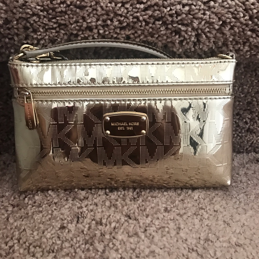Michael Kors Jet Set Wristlet
