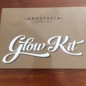 Anastasia Beverly Hills Glow Kit Ultimate Glow