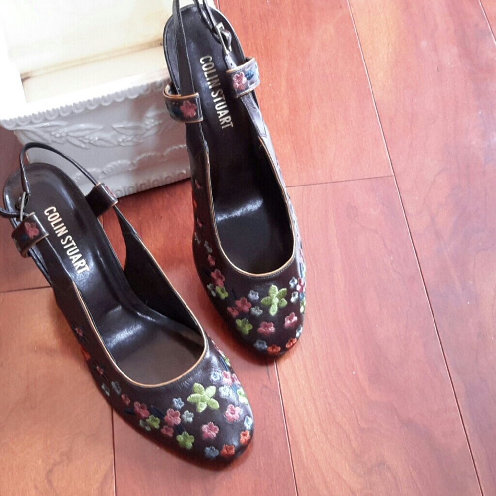 NIB Colin Stuart Embroidered Flower Heels, 10