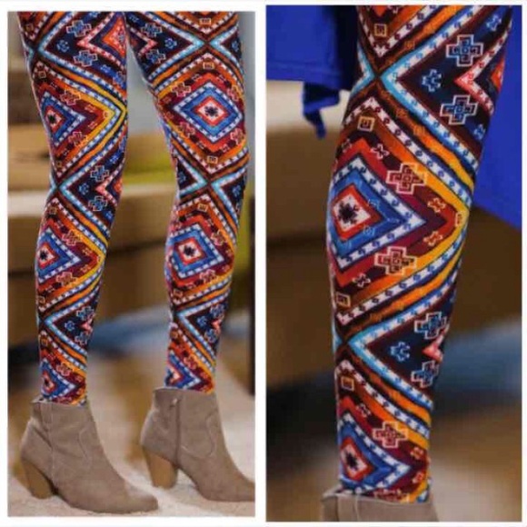 ❣️LAST PAIR❣️•Aztec Tribal Super Soft Leggings• - Picture 4 of 6