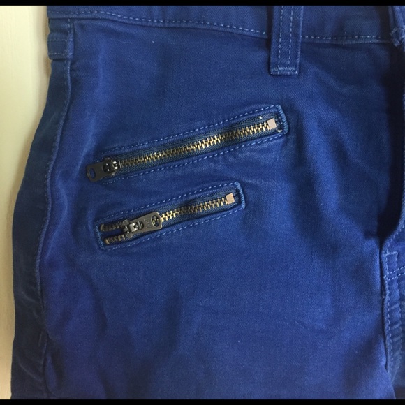Abercrombie & Fitch royal blue shorts - Picture 2 of 4