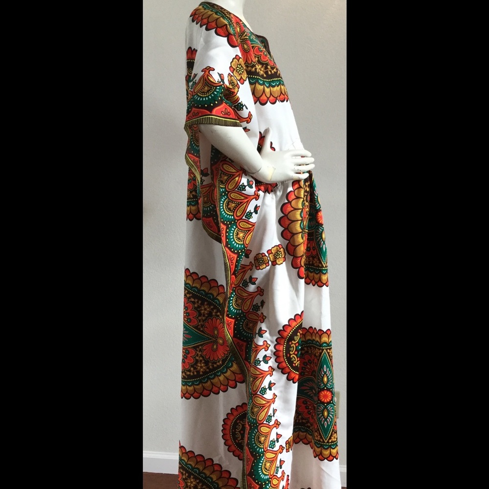 SOLD🌵🌵Host Pick🌵🌵🌵70s Kaftan Dress - Picture 5 of 8