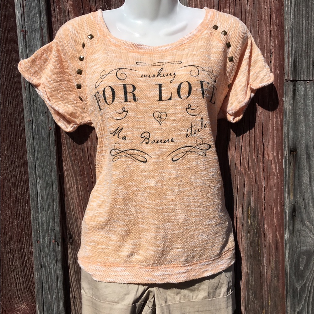 Peach color True Freedom Lrg junior shirt!