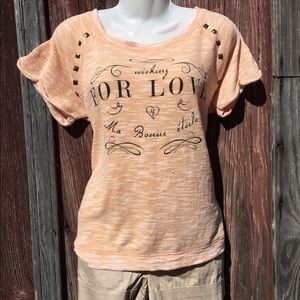 Peach color True Freedom Lrg junior shirt!