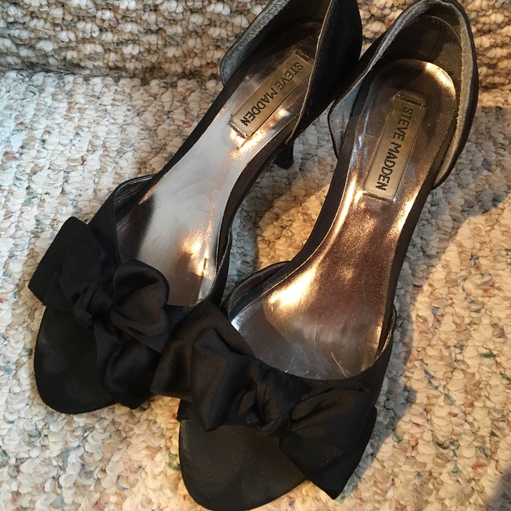 Steve Madden Bowtie Silk Heels