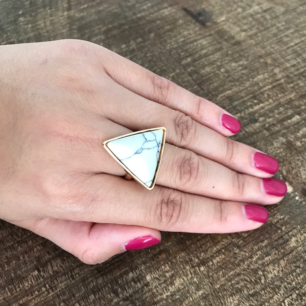 Turquoise triangle ring - Picture 3 of 3