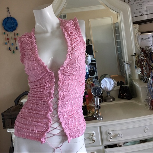 Pink top , small size. Only worn once. - Picture 4 of 4