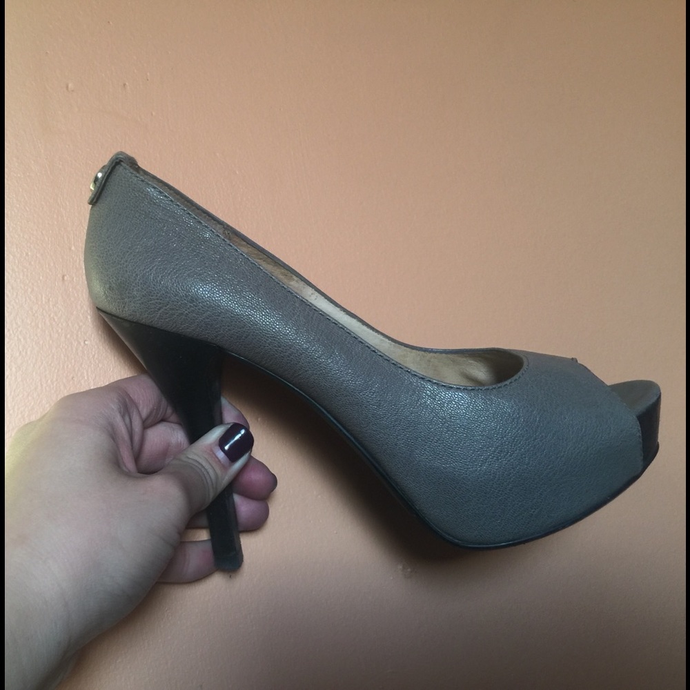 Michael Kors pumps authentic genuine leather