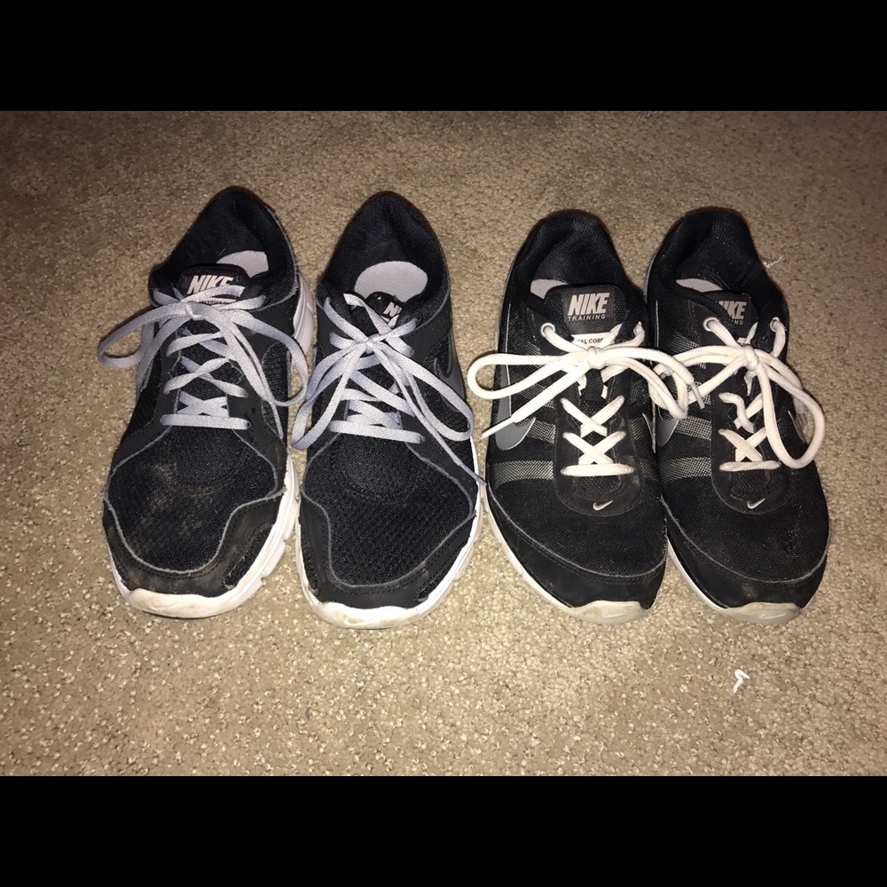 2 pairs of Nike's