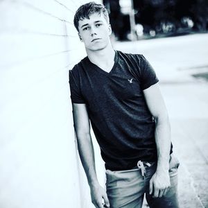 Meet your Posher, Jonny