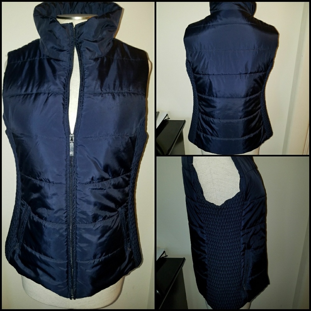 **Liz Claiborne** Navy Puffer Vest