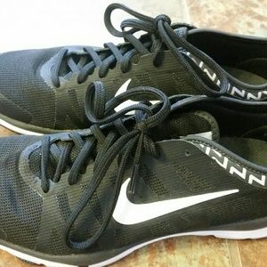 Nike tennis shoes