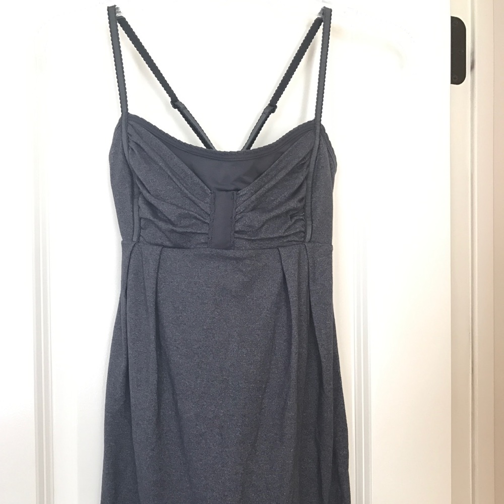 Lululemon top size 6