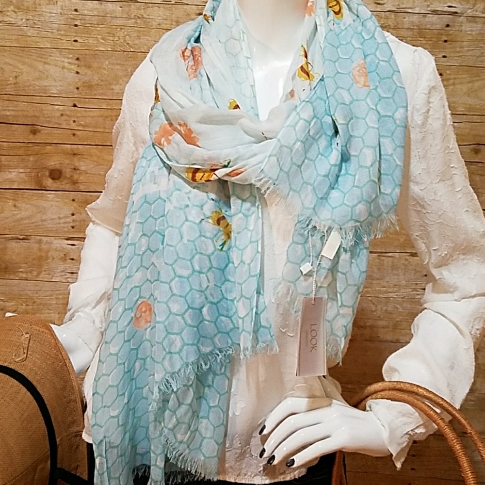 Queen Bee Scarf