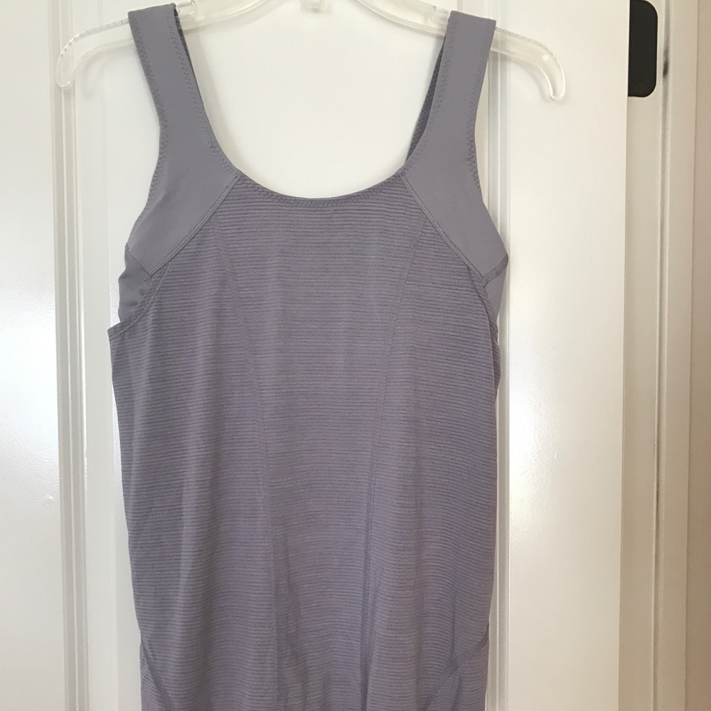 Lululemon top size 6