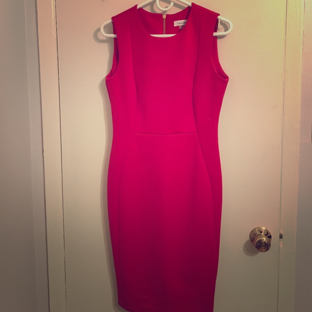 Fitted red shift dress