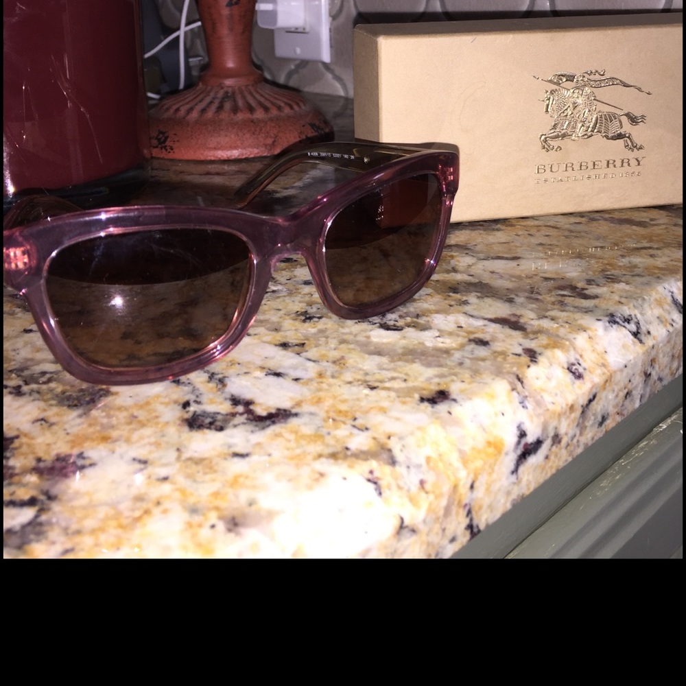 Women's Burberry sunglasses
