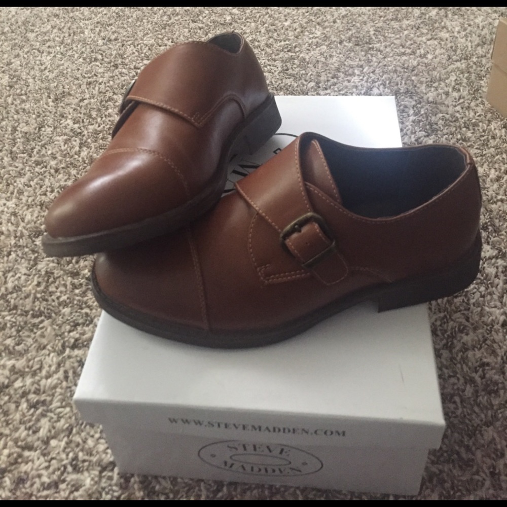Steve Madden cognac flats