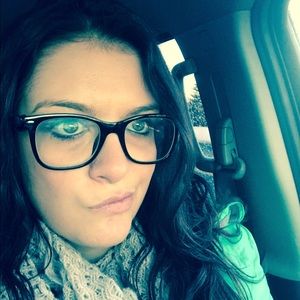 Meet your Posher, Salena