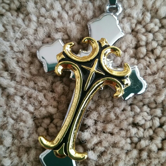 Cross Necklace Gender Neutral New - Picture 3 of 4