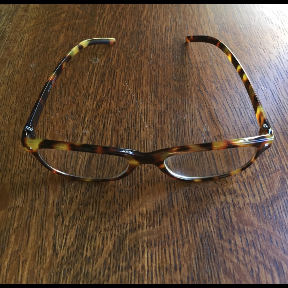 Nine West +2.5 tortoise glasses - Picture 3 of 7