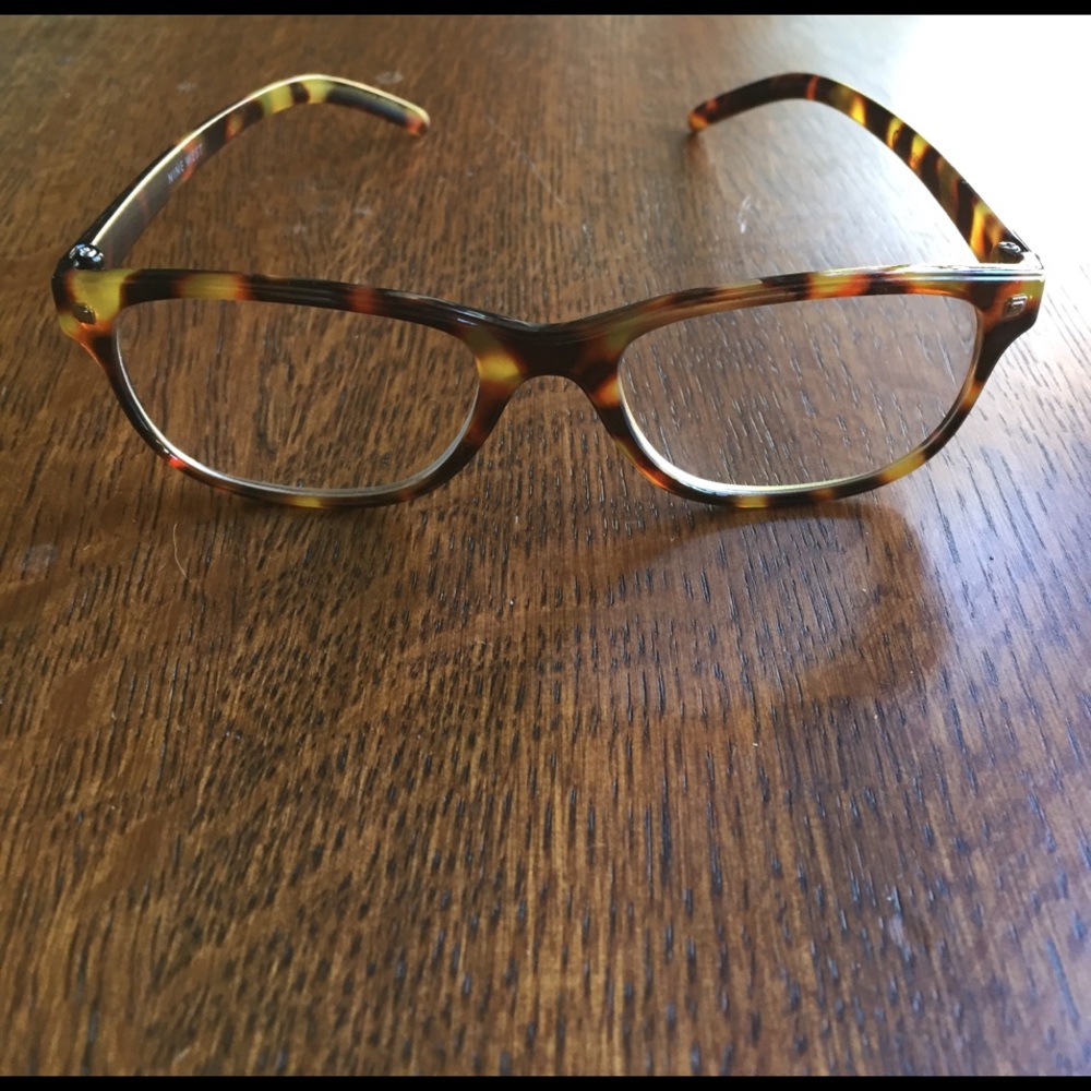 Nine West +2.5 tortoise glasses - Picture 4 of 7