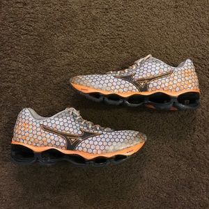 Mizuno Wave Prophecy 3