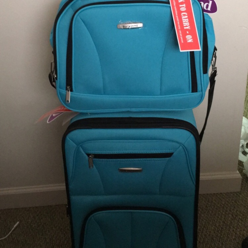 Brand New ROCKLAND luggage set