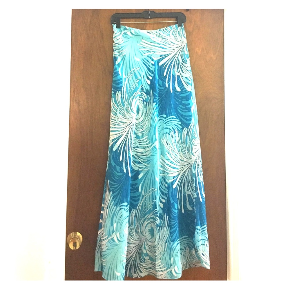 Long New York and Company skirt