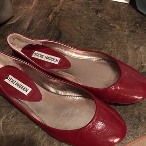 Red leather Steve Madden flats