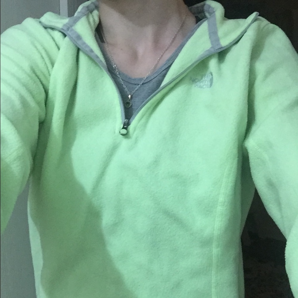 🌞Neon yellow The North Face fleece sweatshirt 🌞