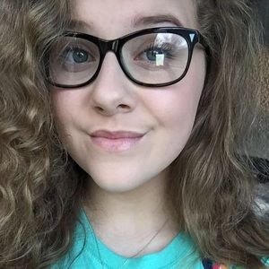 Meet your Posher, Alexandria