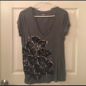 Express shirt with sequin